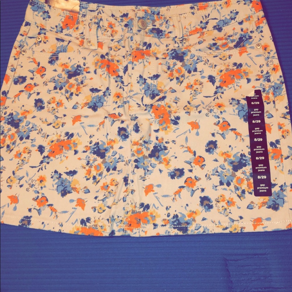 Brand New Gap Floral Skirt 😄